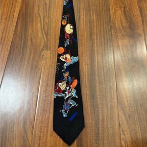 Looney Tunes Mania Vintage Basketball Space Jam 1993 neck tie